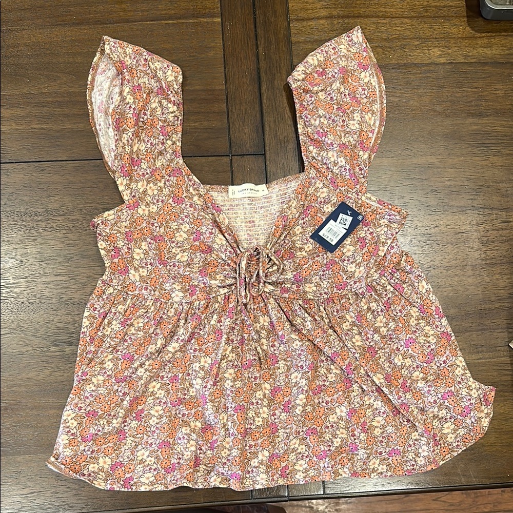 “Lucky” Pink Flutter Sleeve Blouse with Tie Front. XL. Brand new.